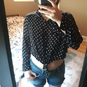 Long sleeves polka dot shirt